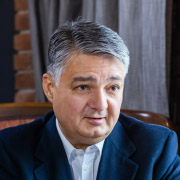 Альберт Давлеев